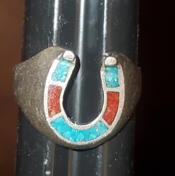 Vintage Sterling Horseshoe Shaped Ring - Picture 5 of 5